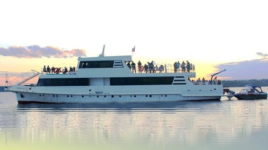     Судно не эксплуатируется и несколько раз сменило собственника за последнее время.