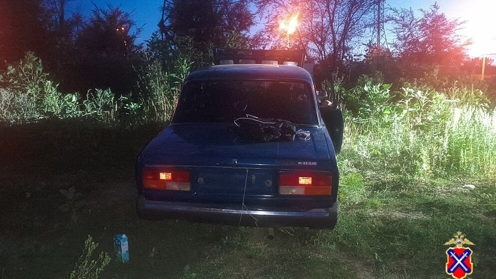     Полицейские задержали серийного угонщика в Камышине Волгоградской области, сообщает региональное ГУ МВД.