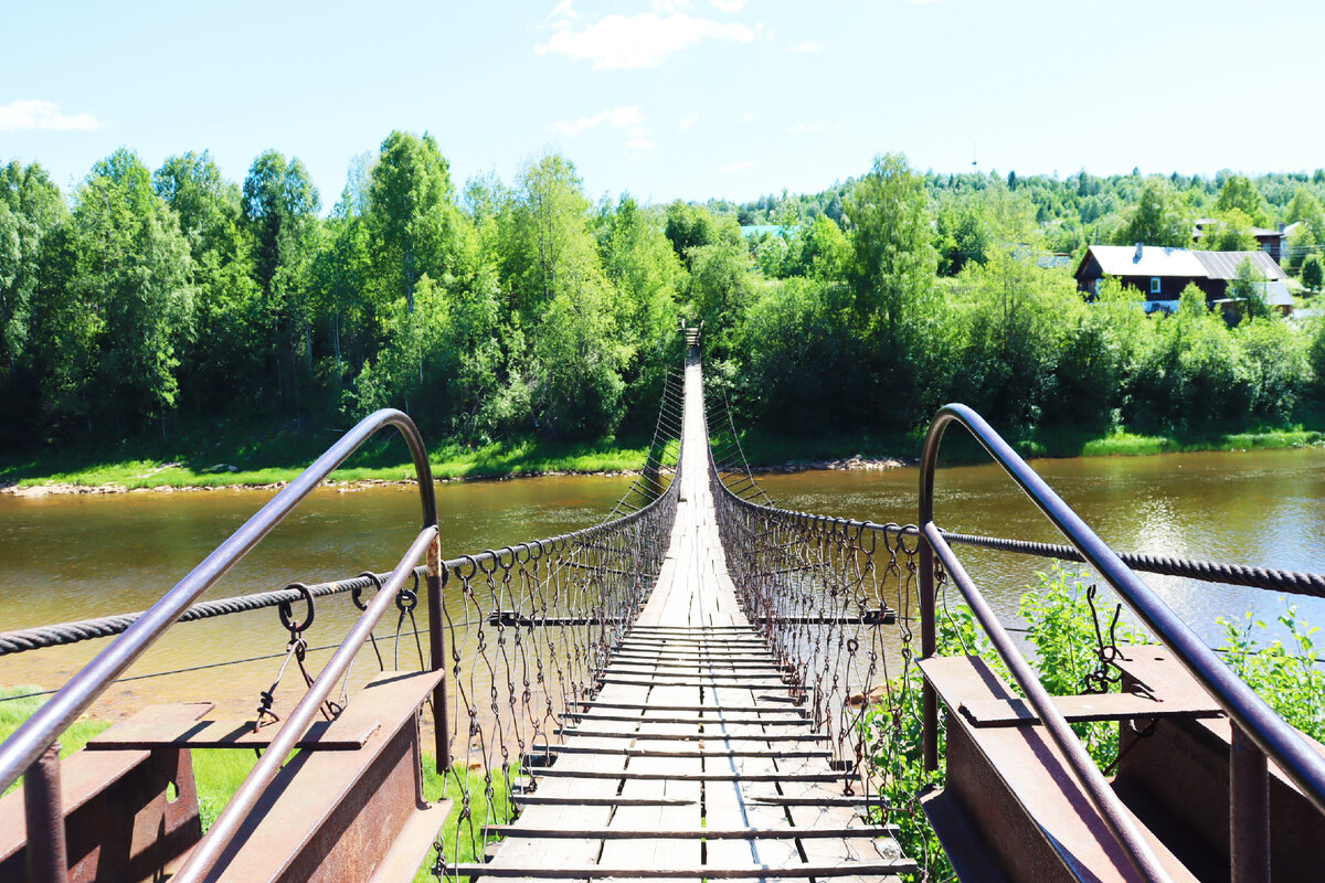Висячий мост через реку Усьва