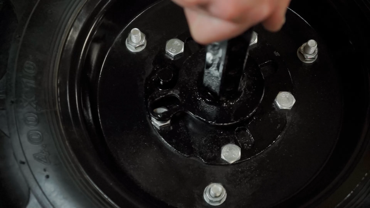 Поворотная ступица