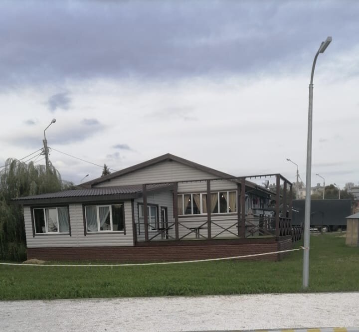 Кафе в Принарском парке.