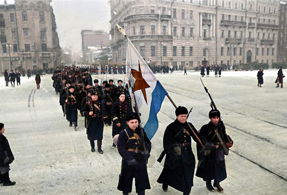 1-й Московский отряд моряков выдвигается на передовую в ходе битвы за Москву. 1941. Источник: pastvu.com. Фотография использована в качестве иллюстрации.