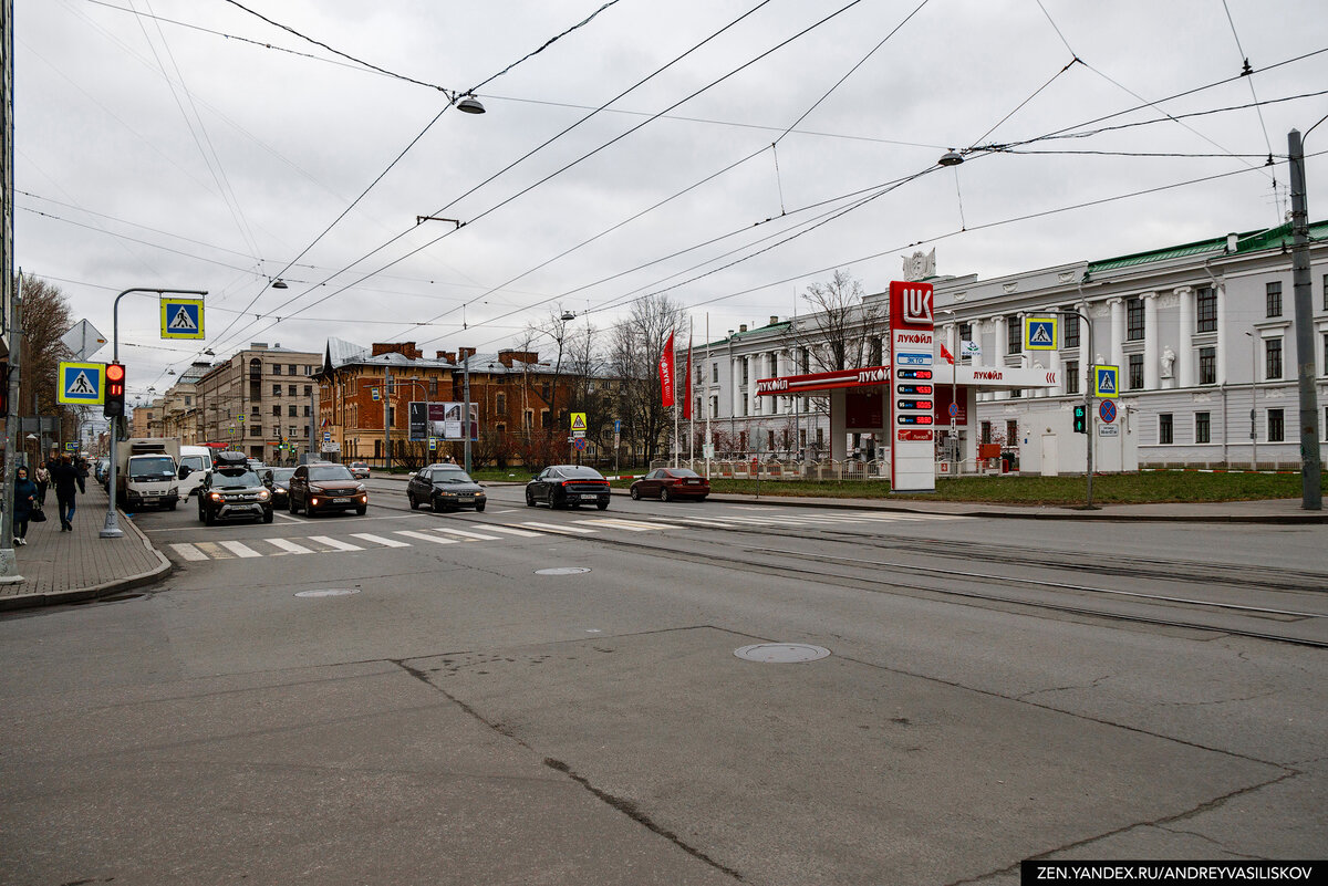 Санкт-Петербург в прошлом и настоящем. 9 фотографий Васильевского острова,  сделанные с одной точки тогда и сейчас | Путешествия и всего по чуть-чуть |  Дзен