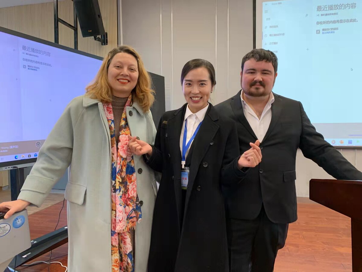 Я, Девид и наша коллега Моника