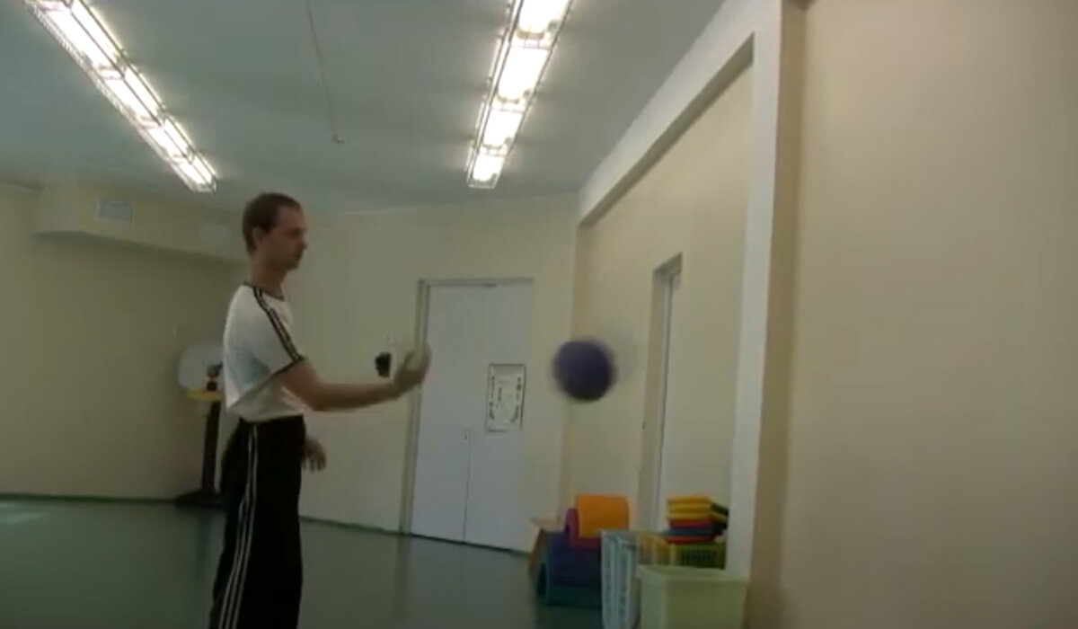 Бросок снизу.