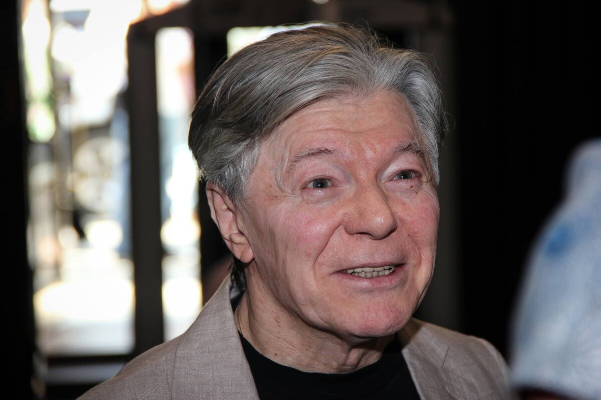 Александр Збруев.Фото Яндекс.Картинки.