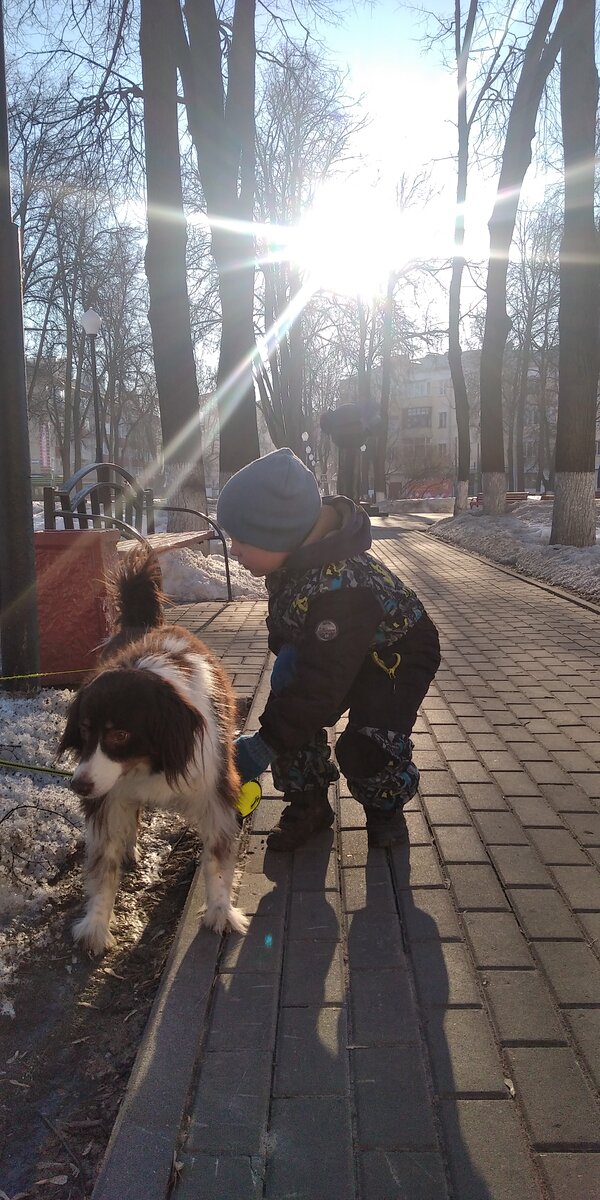 Утренняя история похода в садик - наше личное время с Левой. Мы с ним максимально вместе, есть свои ритуалы, самый ценный час за весь день! С работой - пришлось бы его потерять. 