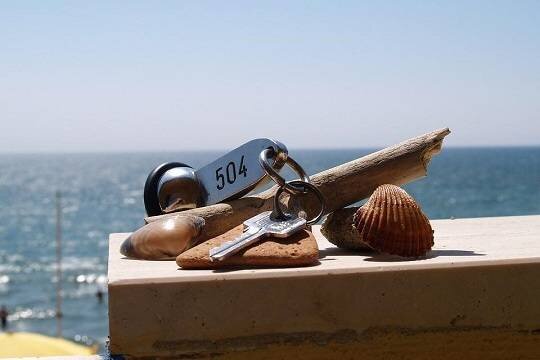    Бизнесмены отказываются от планов на строительство новых отелей в России