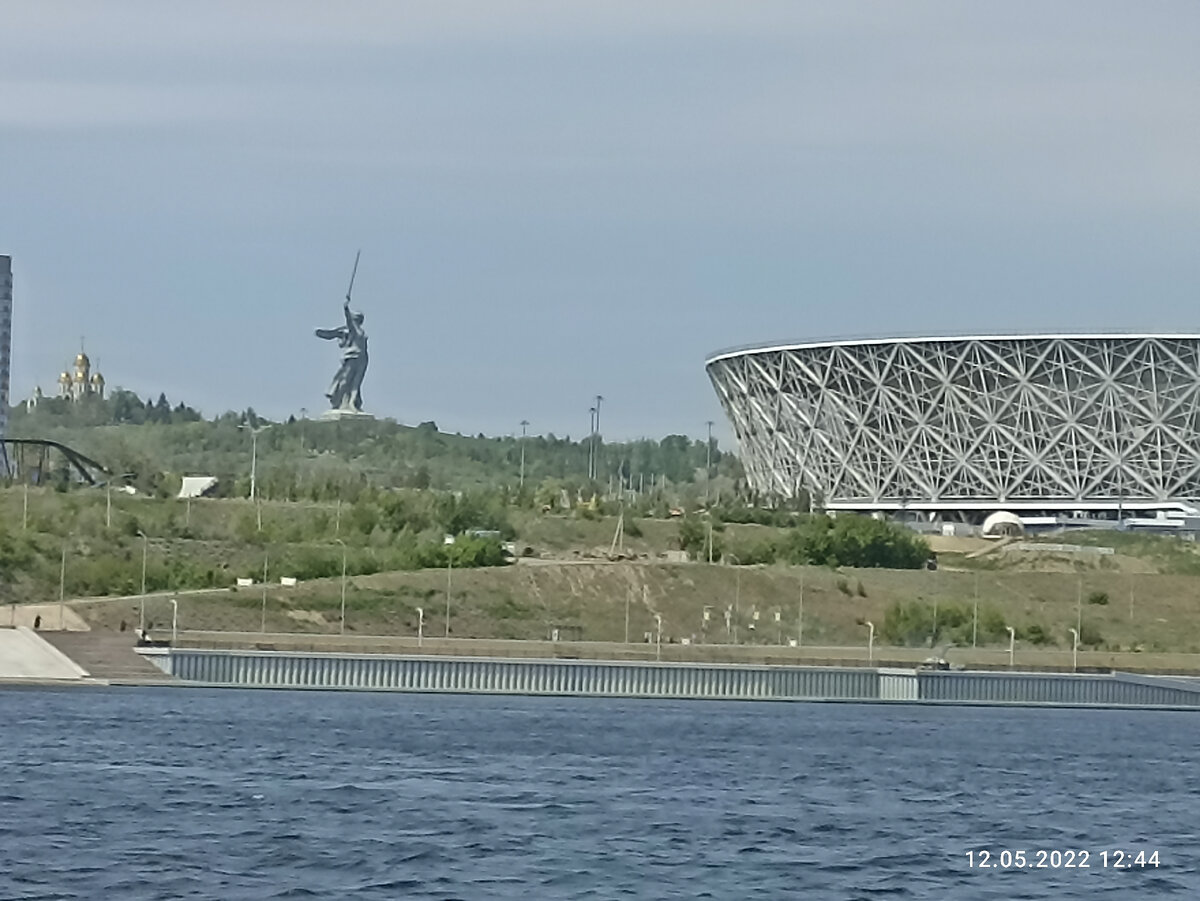 Волгоград, день 5. Такие разные цены на прогулки по Волге. Поход в  библиотеку | Мама в спорте | Дзен