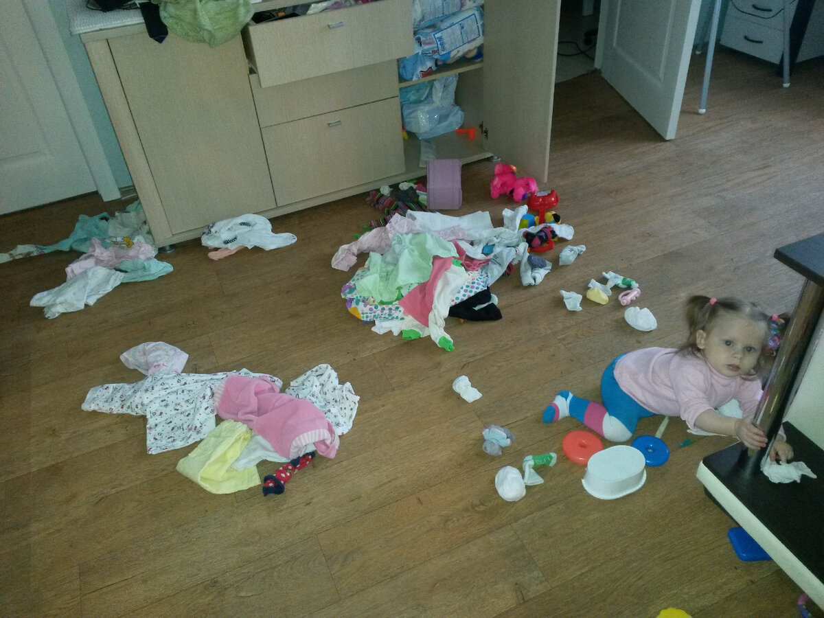 Интересно, маме понравится, как я тут всё разложила? 