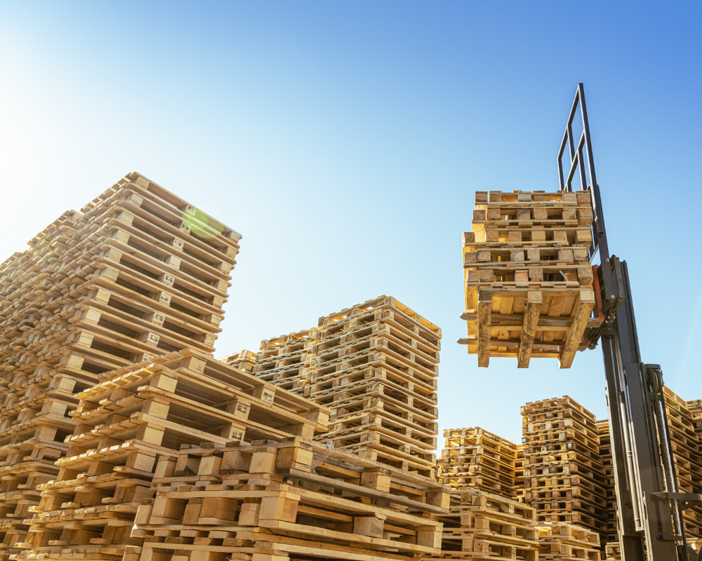 Один из складов деревянных поддонов "Горато"