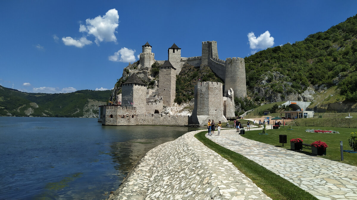 Голубацкая крепость