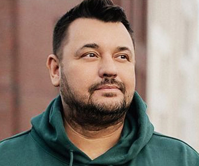     «Врачи меня напугали»: Сергей Жуков перенес три операции, чтобы вернуться на сцену