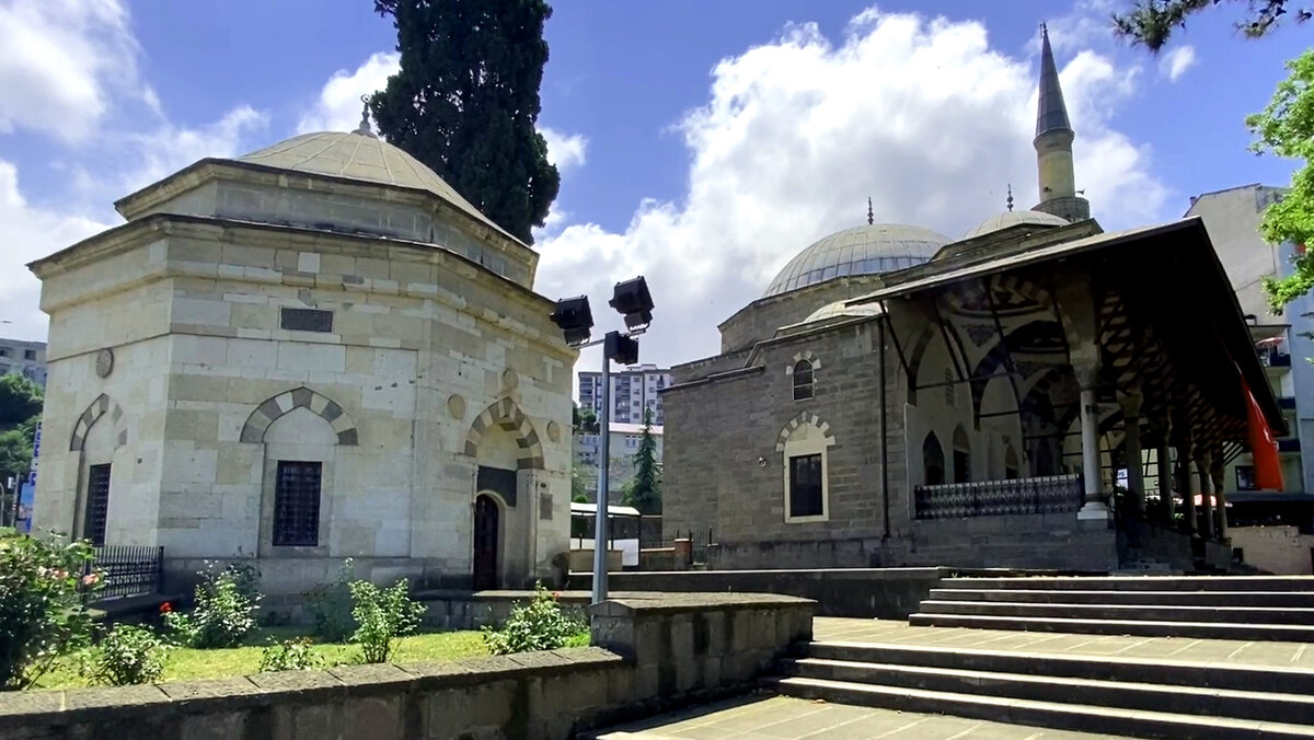 Мечеть и тюрбе Гюльбахар Хатун. Трабзон
