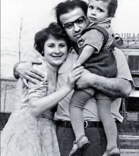 Брак с Эдуардом Миансаровым закончился разводом