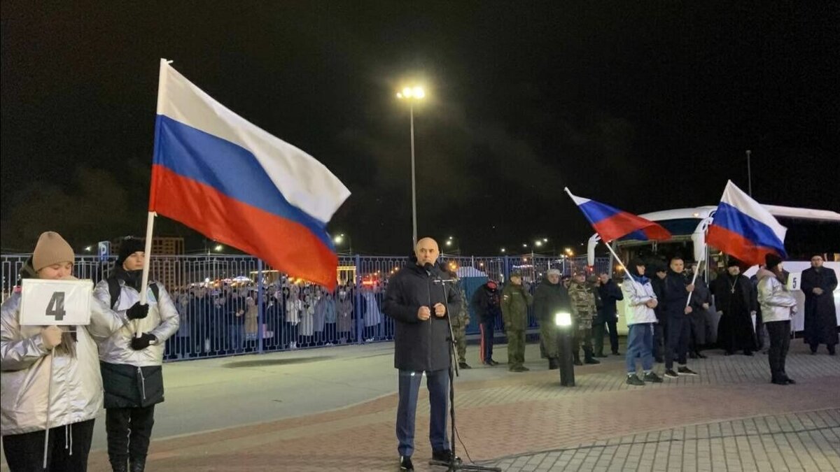     28 сентября сургутяне отправились к месту военных сборов в другие города.