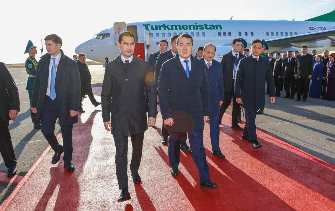    Алихан Смаилов и Сердар Бердымухамедов:t.me/KZgovernment