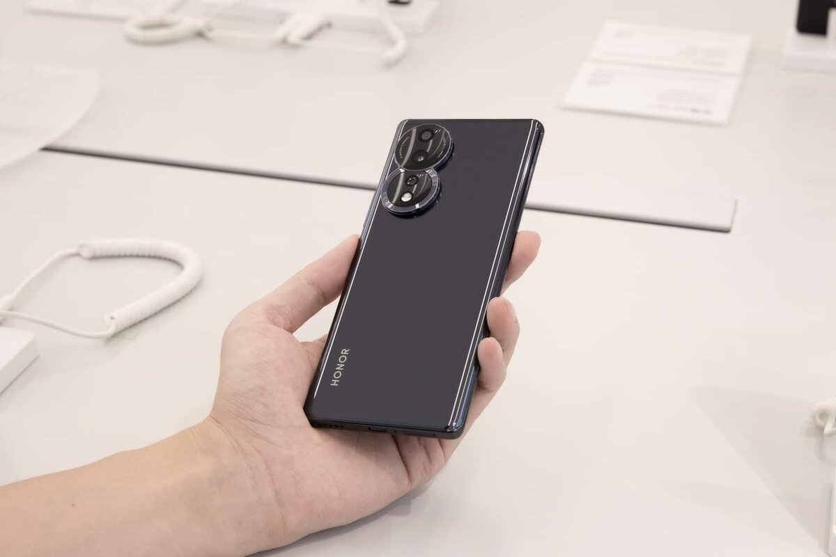    Honor 80