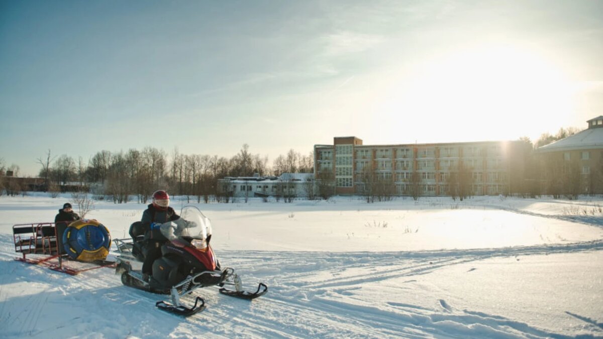 Парк отель воздвиженское зимой. Воздвиженское серпухов зимой. Отель воздвиженское зима. Воздвиженское парк новый год. Воздвиженское парк отель зима.