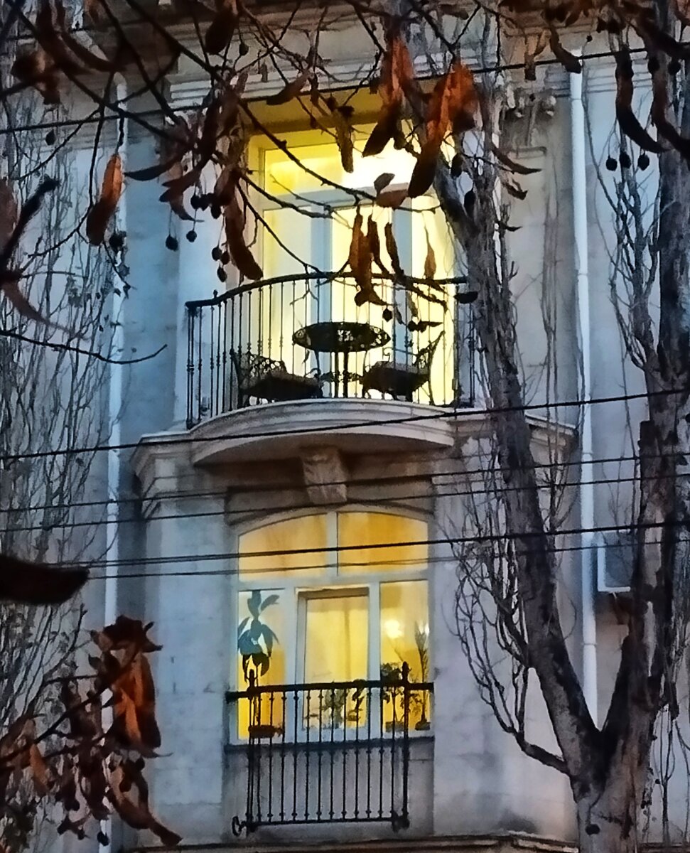 Красиво  Севастополе жить, да дорого)))