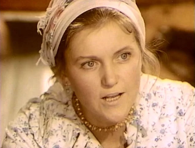 В начале 70-х годов советские зрители увидели многосерийный фильм-сагу под названием "Тени исчезают в полдень".-6