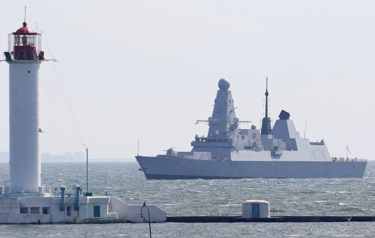 Эсминец HMS Defender ВМС Великобритании
© REUTERS/Sergey Smolentsev