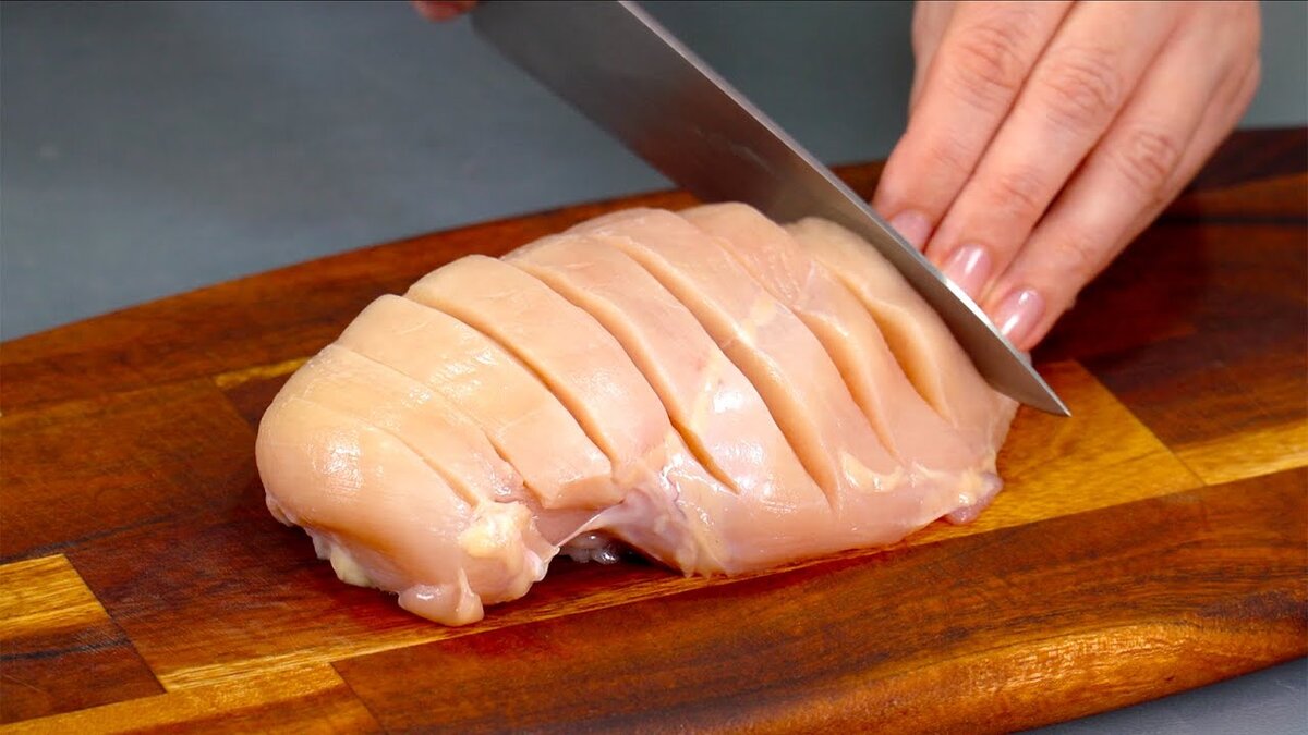 Курица — универсальное мясо. Источник фото-сайт: https://clck.ru/VhjtQ.