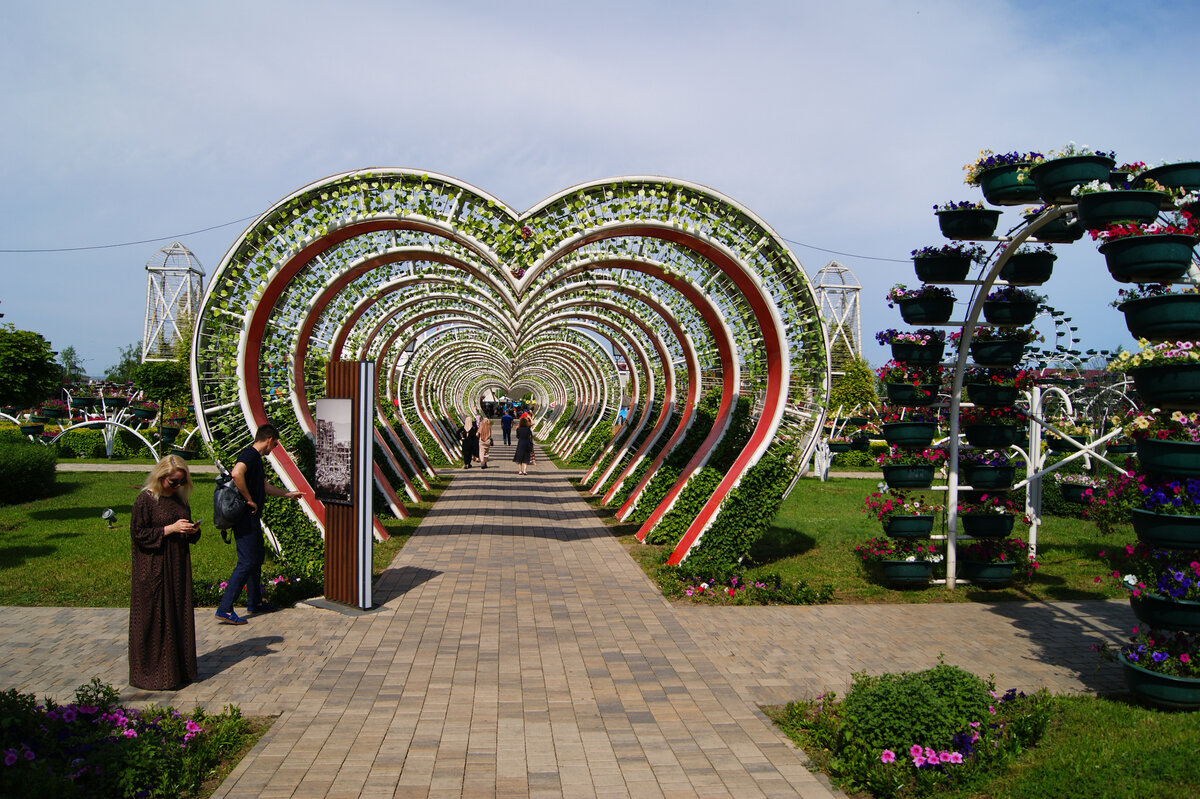  "Сердечный тоннель" в "Цветочном парке"