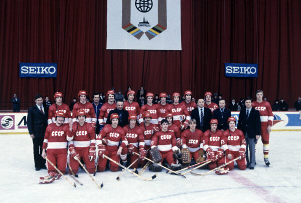 Хоккей 1983. Хоккей 1983 Чемпионат мира. Сборная СССР по хоккею 1983. Молодежный ЧМ по хоккею 1983. Молодежная сборная СССР по хоккею.