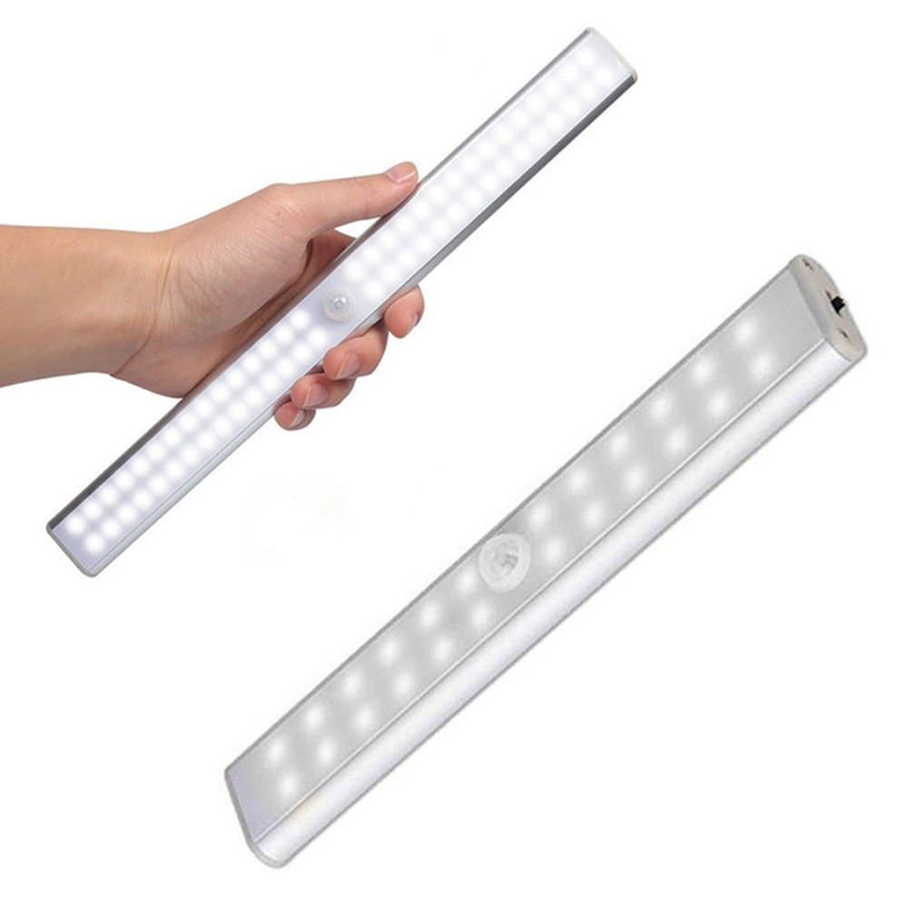 Светодиодный светильник с датчиком движения