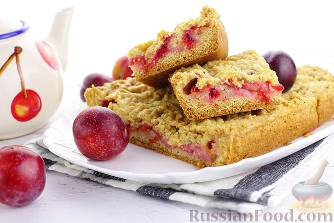 сахар, масло сливочное, сметана, мука, разрыхлитель, слива, сахар