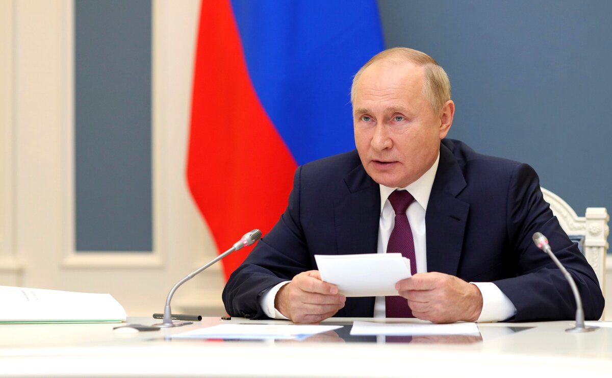 В.В. Путин предлагает взаимное признание вакцин. http://www.kremlin.ru/events/president/news/67040/photos/66905
