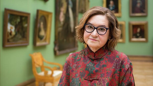 Директор Третьяковской галереи Трезулова З.