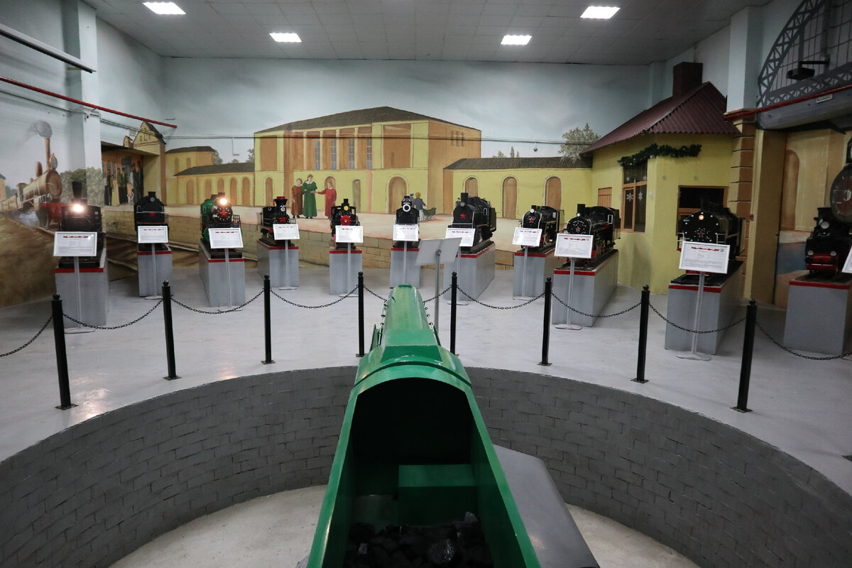 Жизнь в поезде. Тур по Крыму под стук колёс с "Гранд-экспрессом"