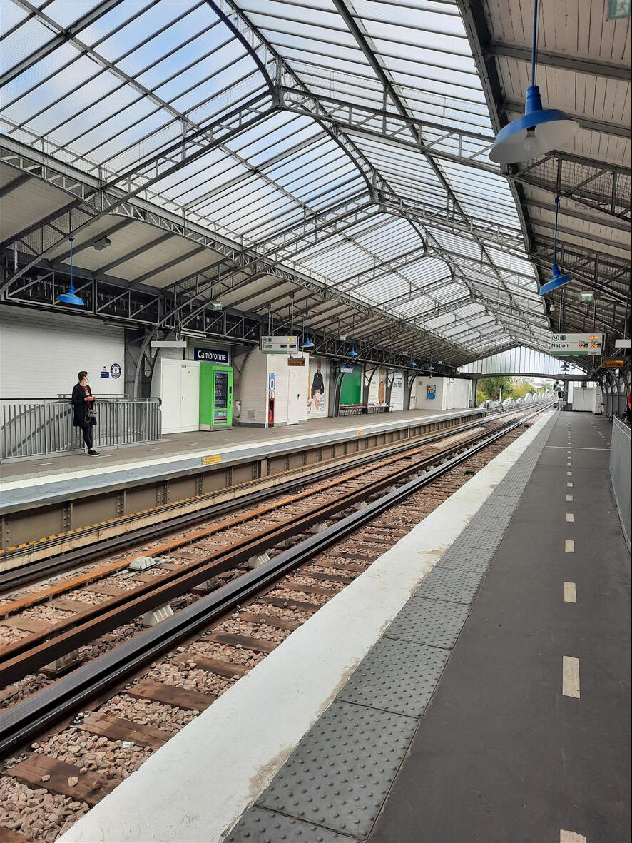 Станция Камброн в парижском метро. Фото автора