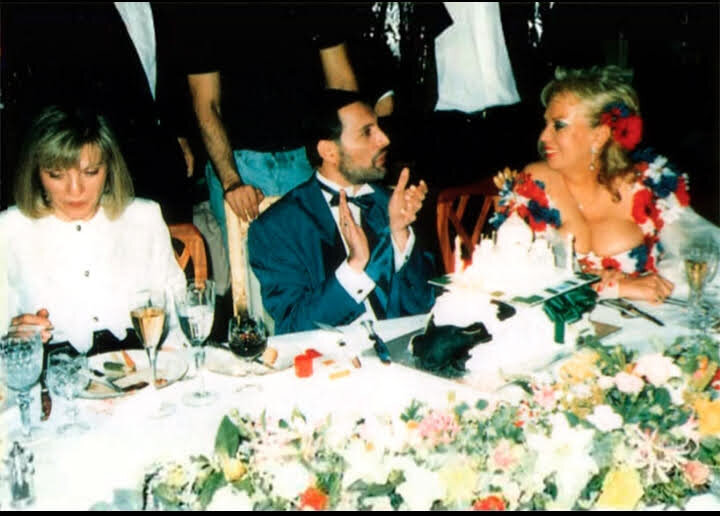 День рождения Фредди Меркьюри в Гарден-Лодж 1990 год