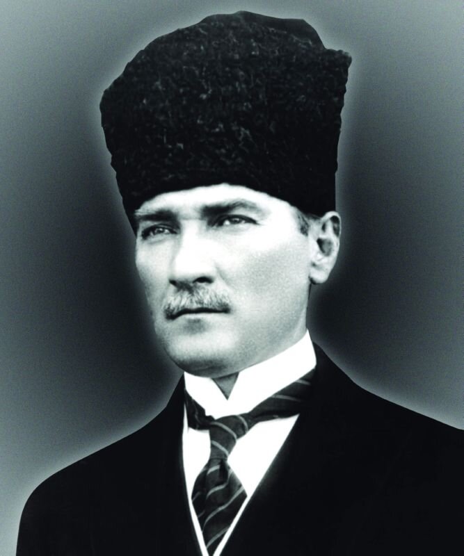 Немного улучшил ситуацию "Отец всех турок", первый президент Турции Кемаль Ататюрк. Фотография взята из открытых источников. 