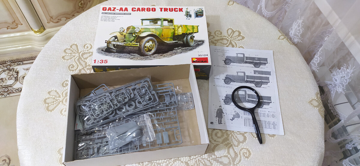 Содержимое коробки стендовой модели.