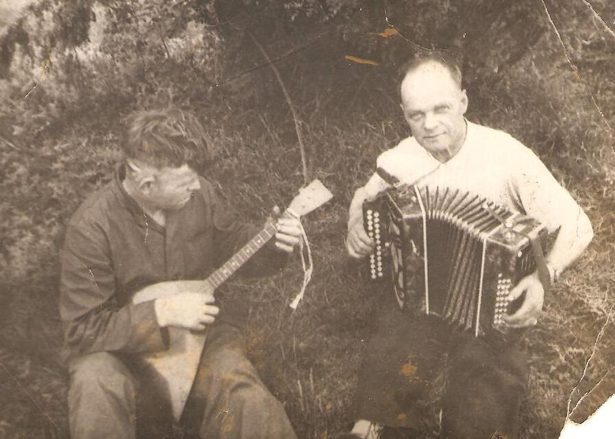 А. А. Безукладников и В. И. Саламатов. Фото из семейного архива Безукладниковых