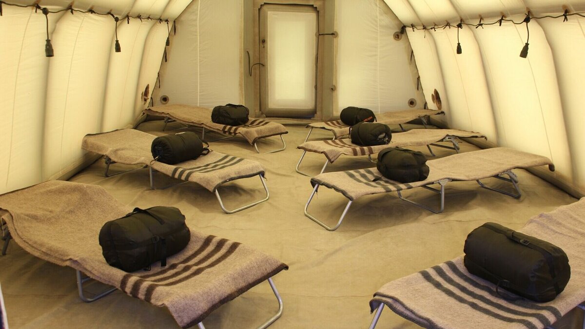     В Омске два полевых лагеря для призывников.