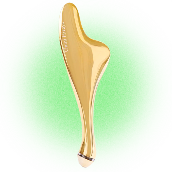 
купить$230Гуаша Ginto Face Sculpting Tool, Omni HirayaOmni Hiraya — первый филиппинский бренд в сегменте велнес, который разработал гуаша с микротоками для лица. Он работает на солнечной энергии, корпус покрыт 24-каратным золотом. Появился гаджет недавно, но уже по праву считается самым трендовым — в TikTok контент с хештегами #микротоки и #гуаша был просмотрен почти 2 млрд раз.     
 Создатели утверждают, что этот гуаша экологичнее аналогов, так как материал более стойкий и долговечный, плюс использование солнечной энергии экономит электричество.