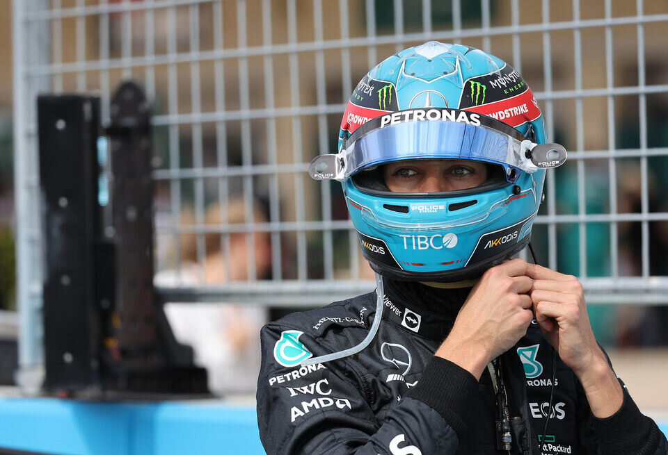    Джордж Рассел извинился перед Карлосом Сайнсом за столкновениеSteve Etherington / Mercedes AMG F1