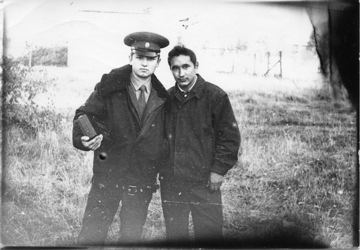 с механиком-водителем БМП своего периода службы...