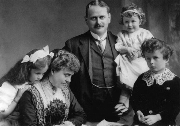 Персиваль с семейством