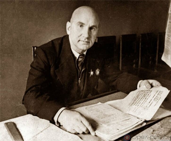 Как любимый автомобильный хулиган Эльдара Рязанова сорок лет нарушал ПДД без еди