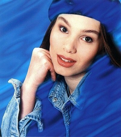 Кто помнит эту как бы певицу - ставим лайк!