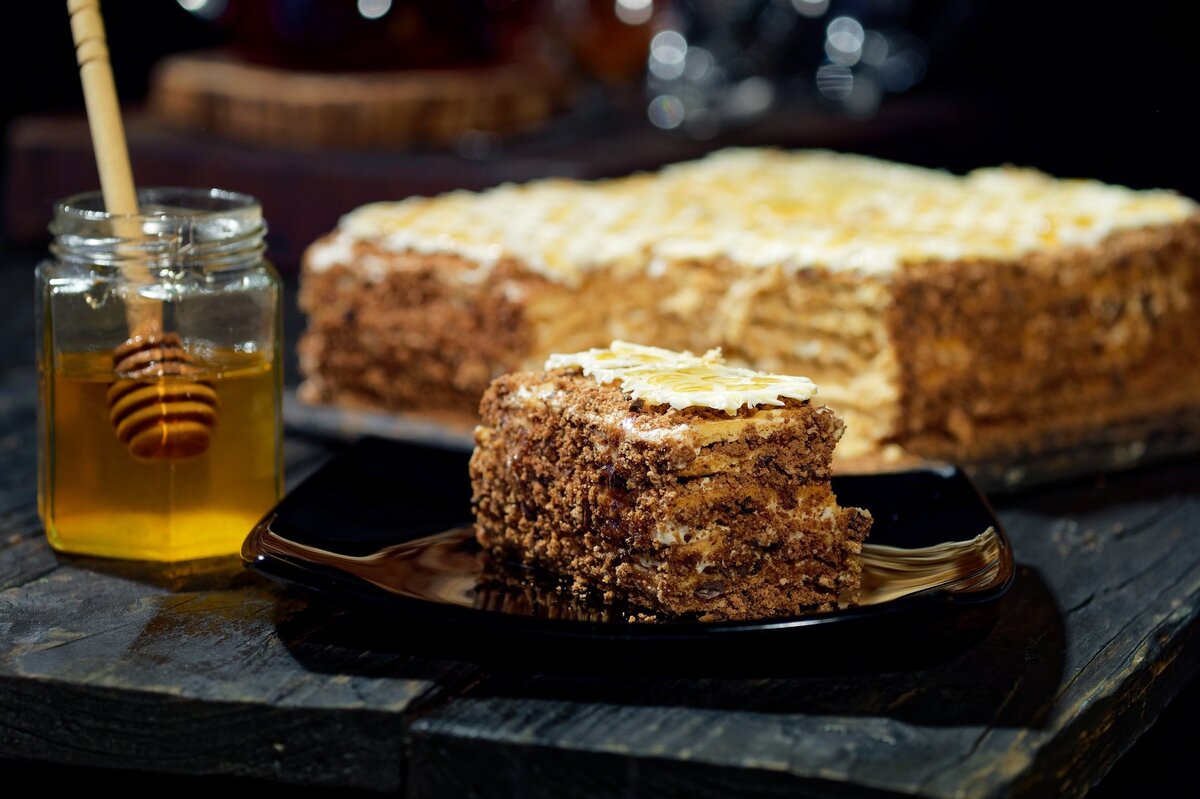     Медовик: рецепт классического торта с заварным кремом