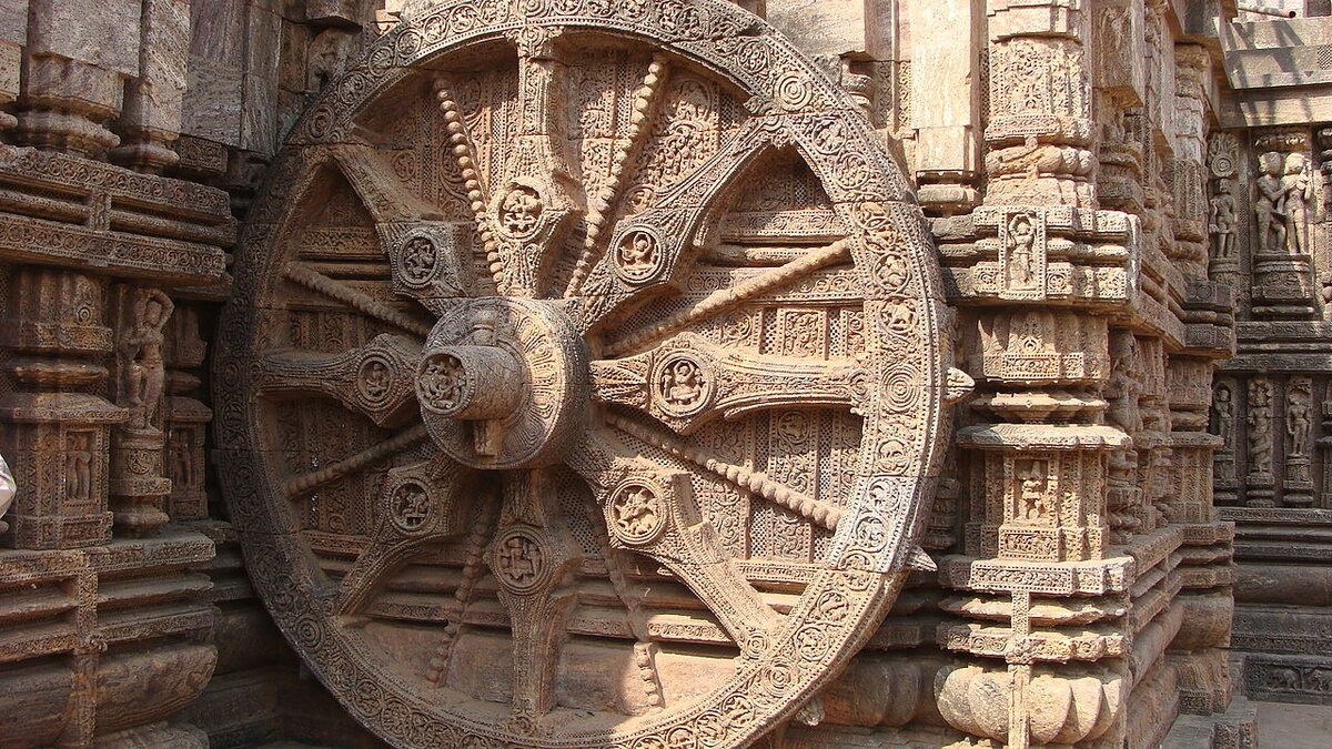 На фото - Konark Sun Temple, древний храм в Индии