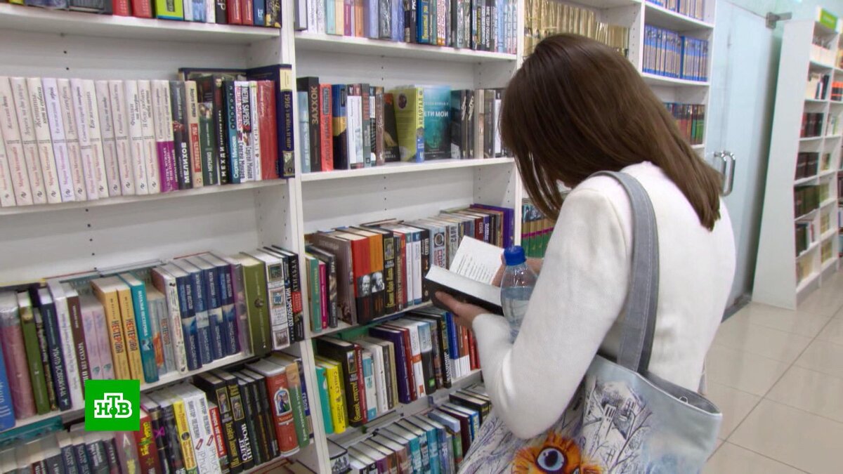    Издатели предупредили о риске изъятия половины книг после ужесточения законов о ЛГБТ