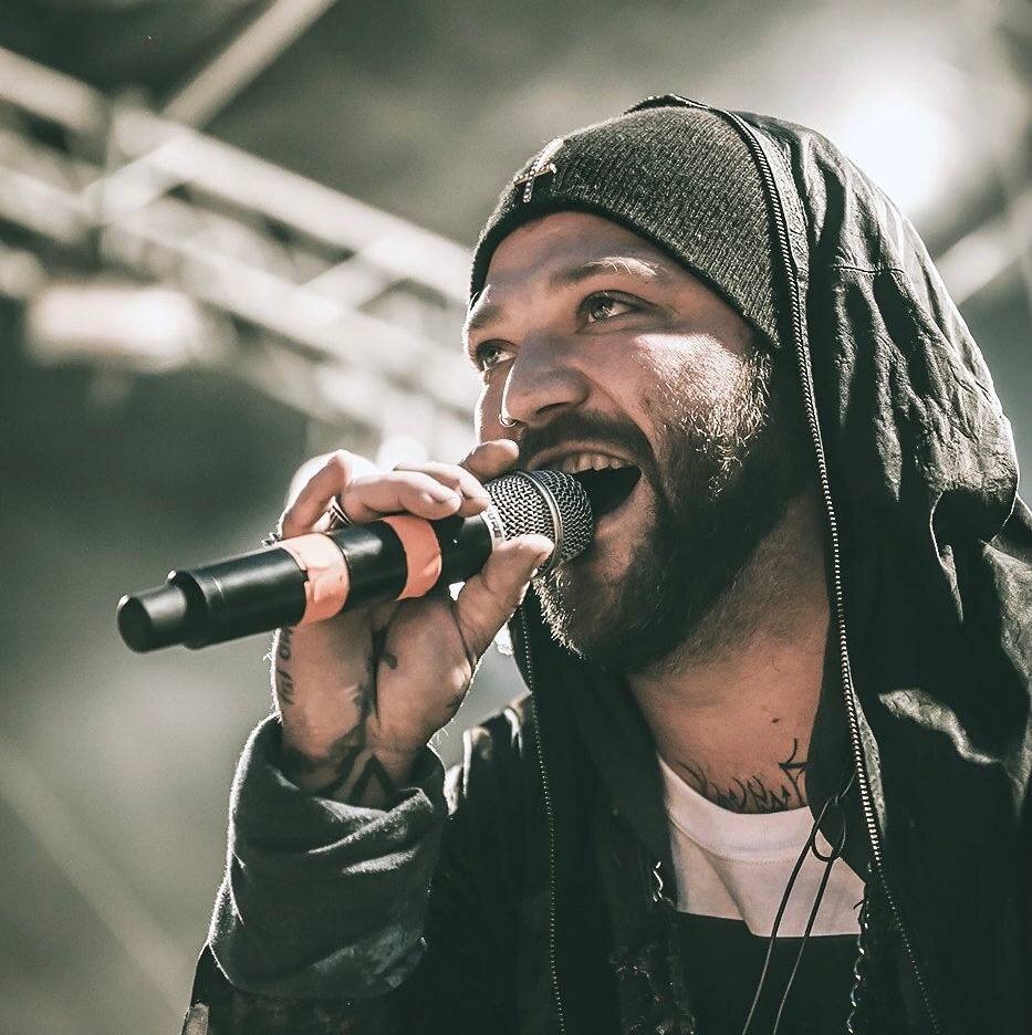 Че по продажам скейтов, Тони?